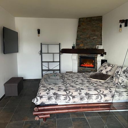 Studio Port Pin Vue Mer, Jacuzzi, Hammam, Parking Prives Cassis Ngoại thất bức ảnh